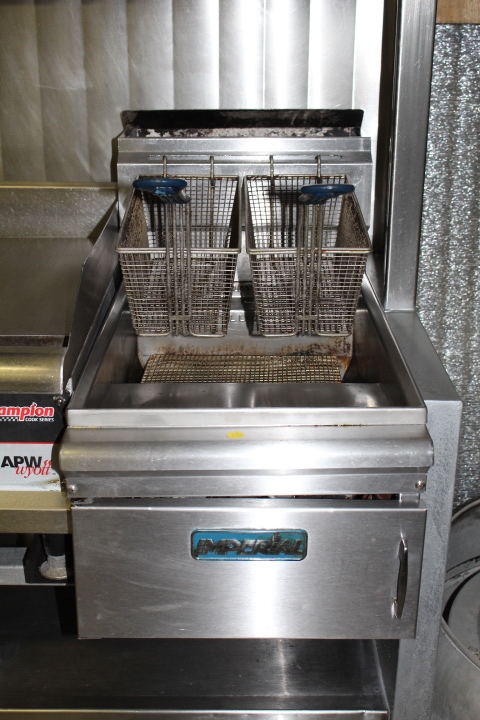 lot 12 image: Imperial Counter Top Gas Fryer