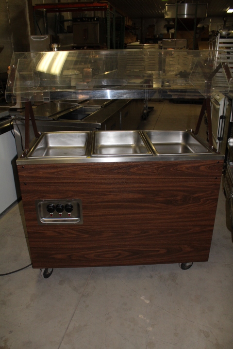 lot 39 image: 3 well heated buffet
