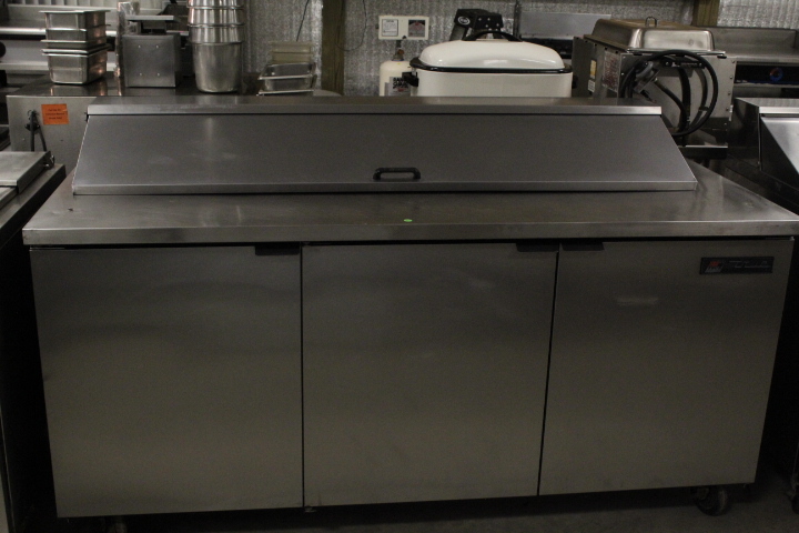 lot 40 image: True Refrigerated Prep Table