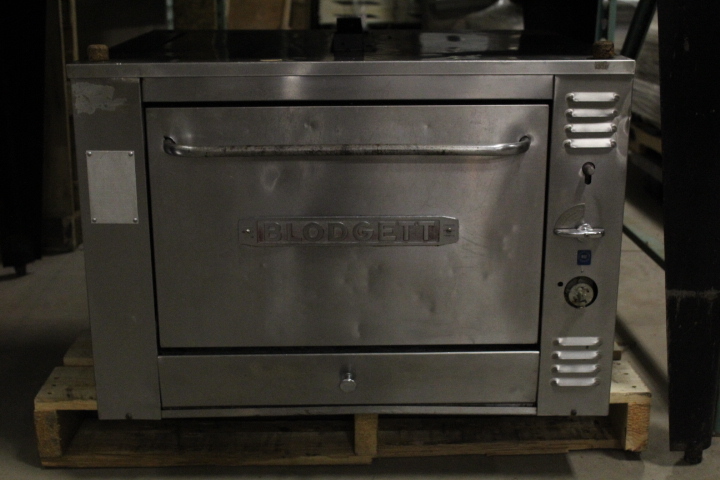 lot 50 image: Blodgett Counter Top Pizza Oven