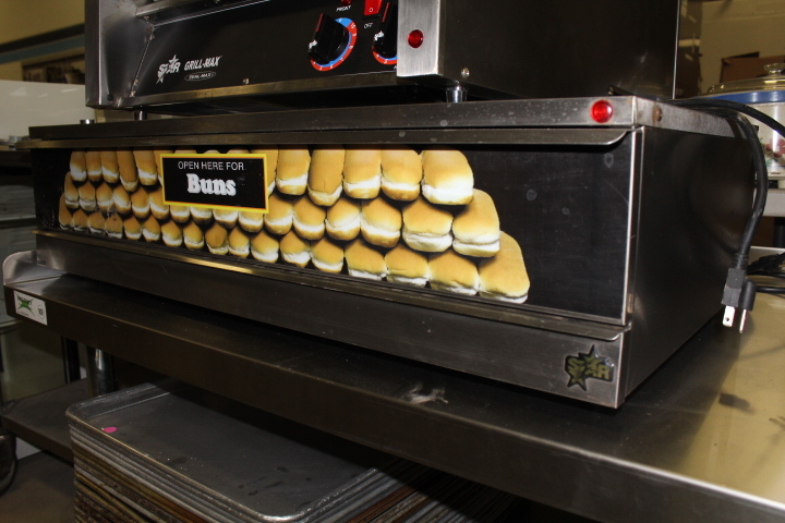 lot 60 image: Star Hot Dog Bun Warmer