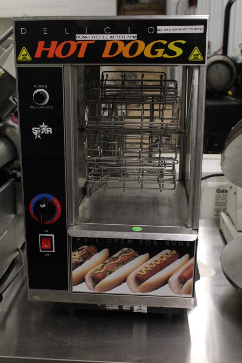 lot 66 image: Star Hot Dog Carousel with Warming Drawer