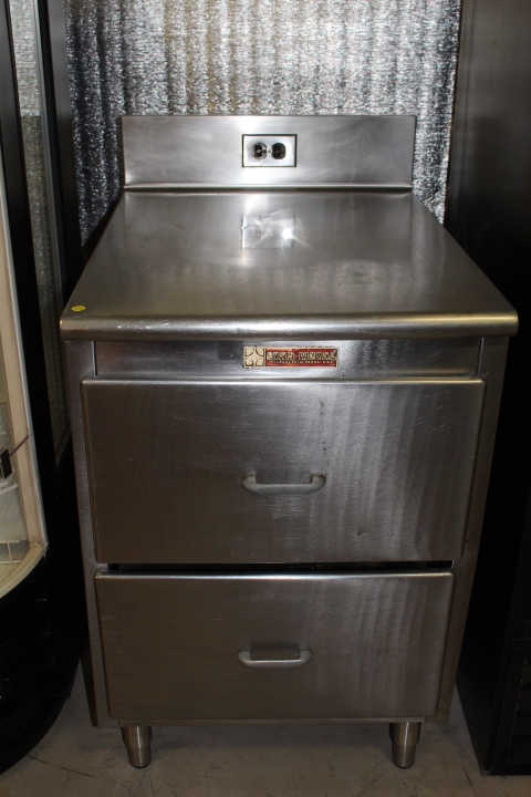 lot 85 image: Work table w drawers