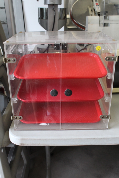 lot 94 image: Acrylic doughnut  pastry display