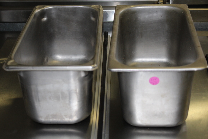 lot 114 image: 13 x 6 deep insert pans