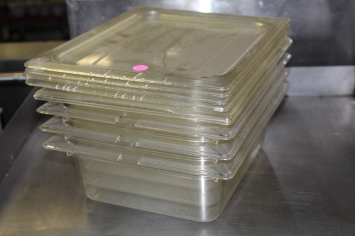 lot 117 image: 12 size insert pans With LIDS