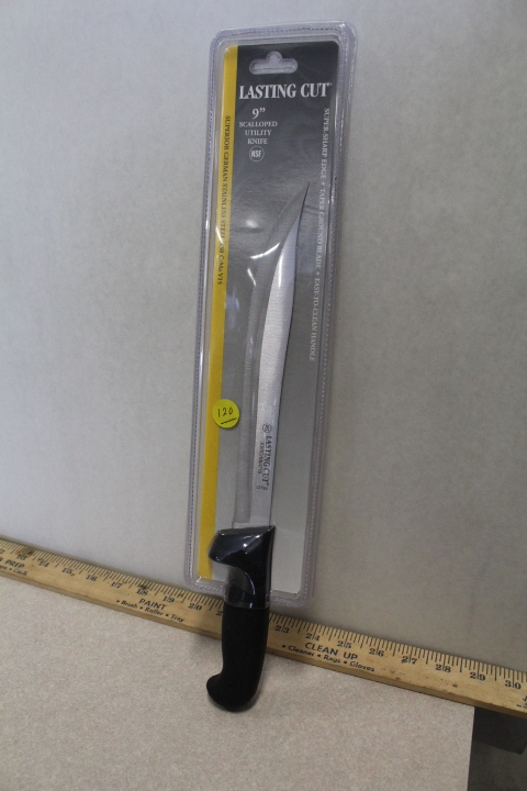 lot 120 image: 9 Scalloped Utility Knife - New