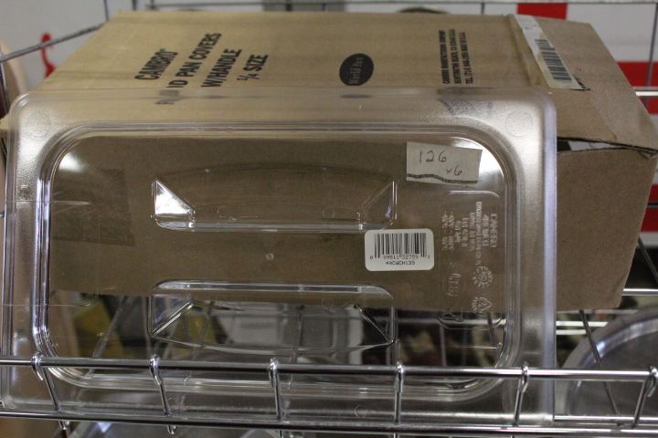 lot 126 image: 14 size lids - New