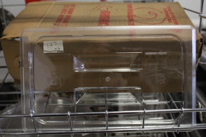lot 127 image: 14 size lids - New