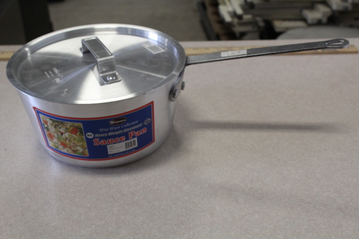 lot 129 image: 5 Quart Sauce Pan with Lid