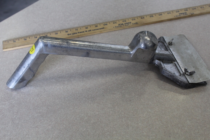 lot 140 image: Grill Scraper