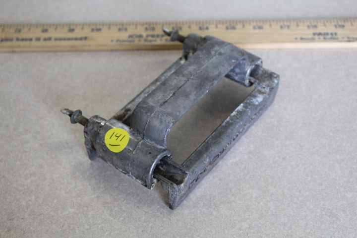 lot 141 image: Grill Brick Holder