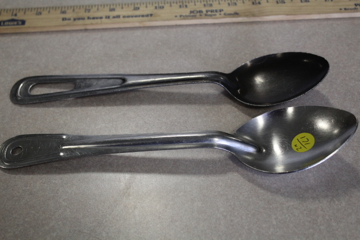 lot 171 image: Serving Spoons
