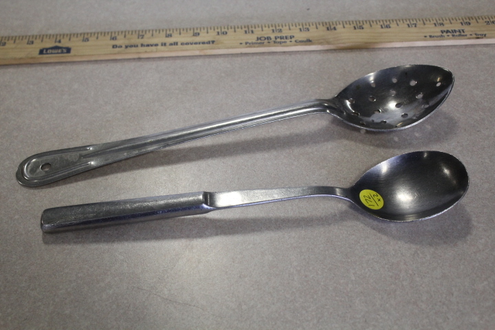 lot 172 image: Serving Spoons
