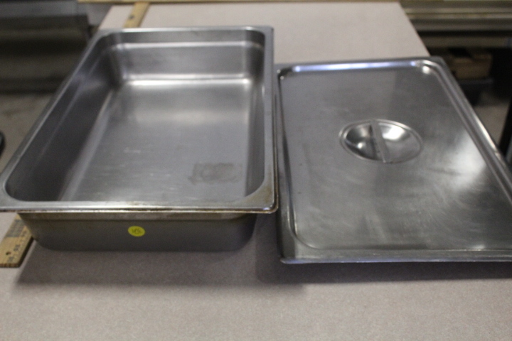 lot 186 image: Full Size Hotel Pan w solid lid