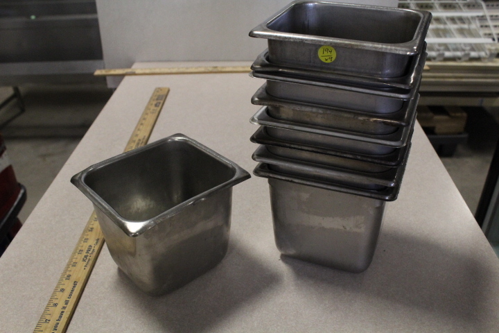 lot 194 image: 16 x 6 deep insert pans