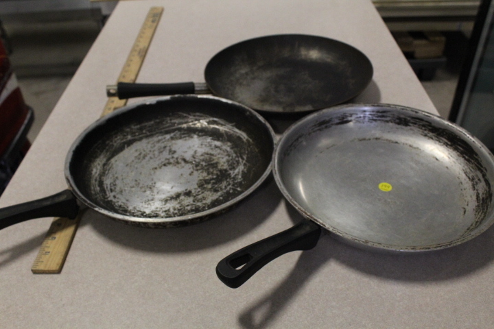 lot 199 image: Frying Pan Lot