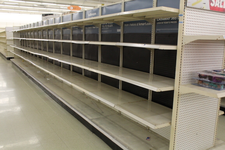 lot 105 image: Gondola Shelving