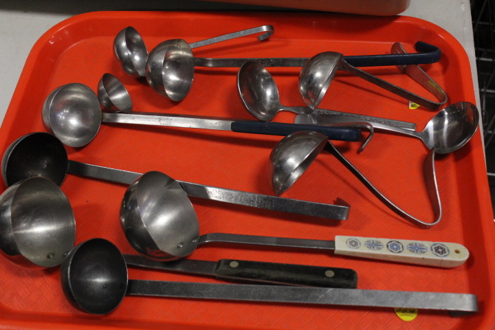 lot 226 image: Ladle Lot