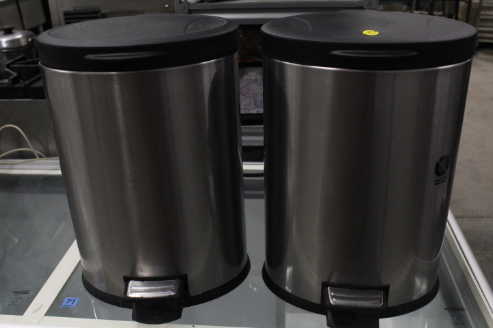 lot 181A image: Waste cans