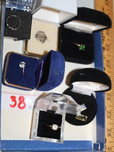 lot 38 image: Rings  (FR)