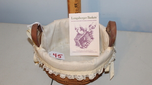 lot 45 image: Longaberger Basket - 1992  (FR)
