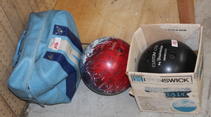 lot 116 image: Bowling Balls Lot  (Garage)