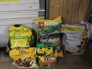 lot 154 image: Lawn Care  Potting Soil Lot  (Garage)