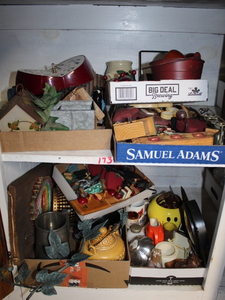 lot 173 image: Decoration Items #4  (Garage)