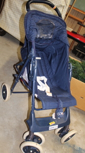 lot 208 image: Stroller  (Garage)