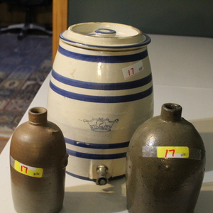 lot 17 image: Crocks  (DR)
