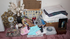 lot 73 image: Decorations  Photo Albums  Wall Clock Lot  (BR2)