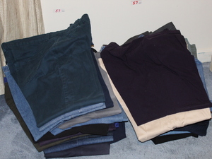 lot 57 image: Womens Pants - Size 18  (BR1)