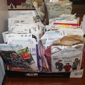lot 65 image: Clothes Patterns Lot  (BR1)