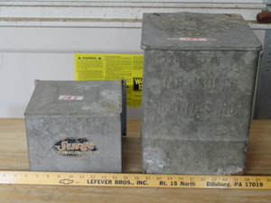 lot 157 image: Vintage Harrisburg Dairies Milk Box Lot  (Garage)