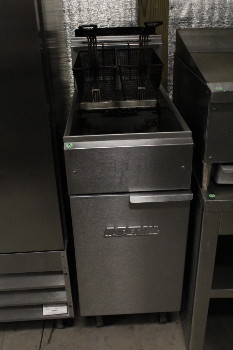 lot 9 image: Imperial gas fryer