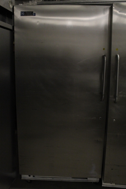 lot 18 image: Imperial refrigerator