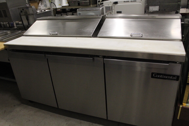 lot 25 image: 6 Continental Refrigerated salad  sandwich prep