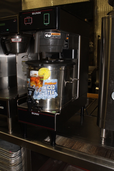lot 37 image: Bunn Iced Tea Brewer