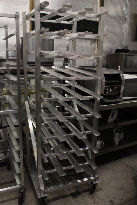lot 45 image: Aluminum can rack