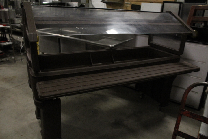 lot 55 image: Portable Salad Bar