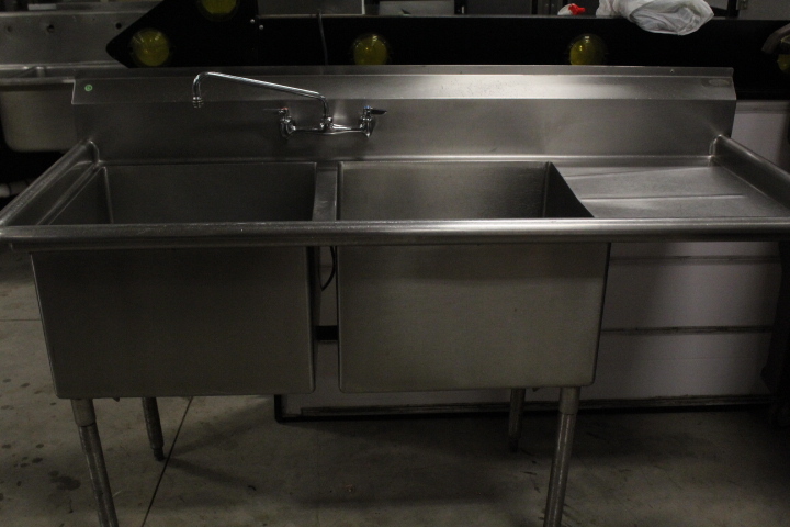 lot 56 image: 2 bowl sink
