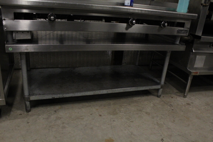 lot 58 image: Equipment stand