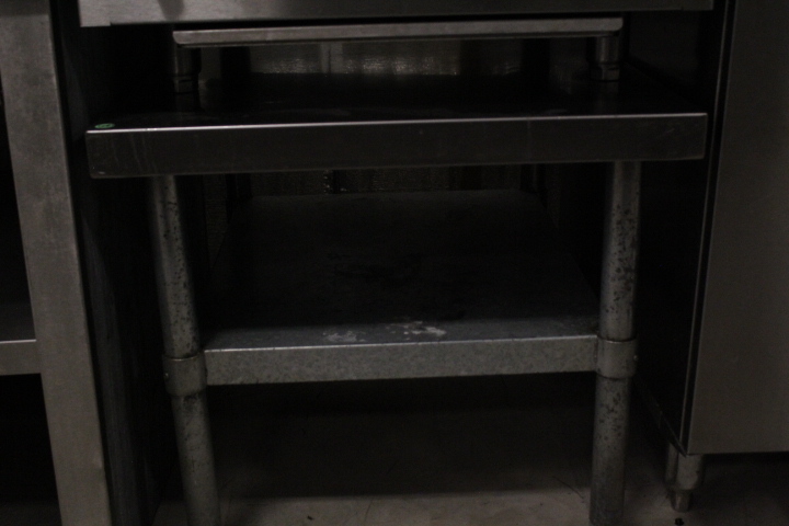lot 60 image: Equipment stand
