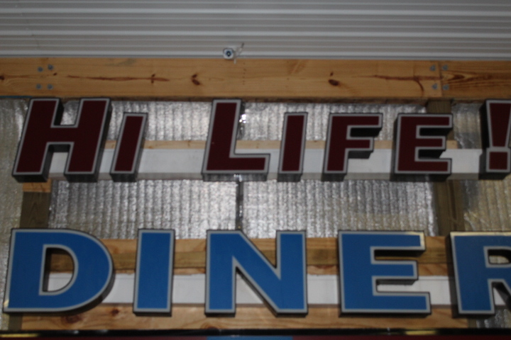 lot 69 image: HI LIFE    lighted sign