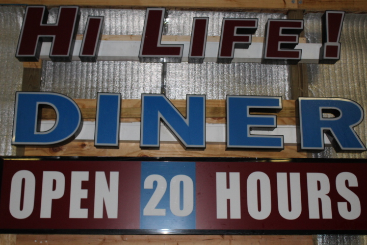 lot 70 image:  DINER  lighted sign