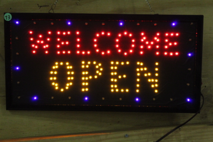 lot 73 image: WELCOME OPEN lighted sign