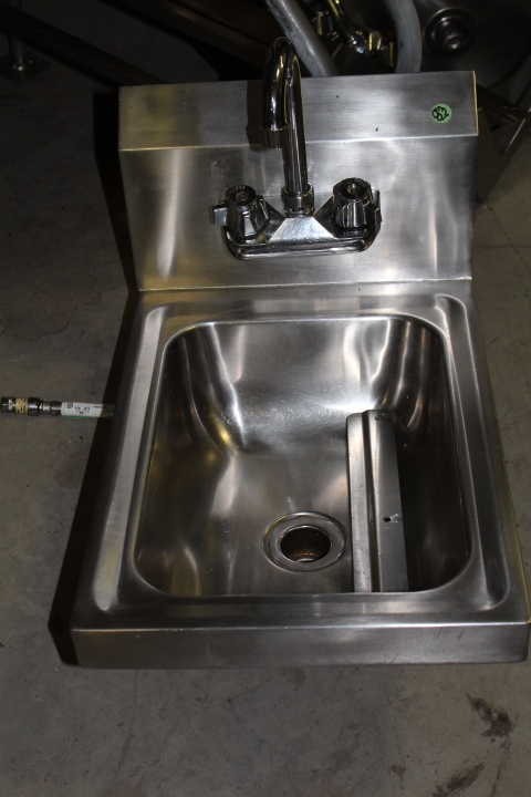 lot 83 image: hand sink
