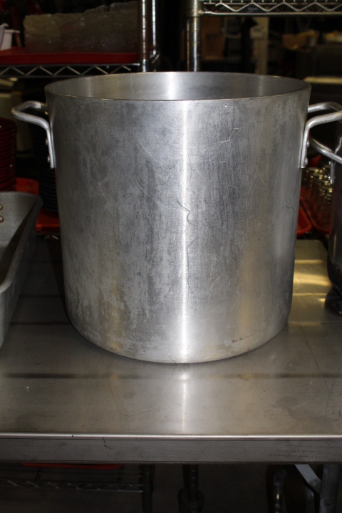 lot 88 image: 40 quart stock pot