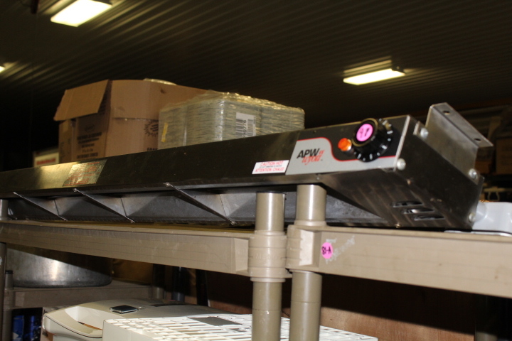 lot 98 image: food warmer